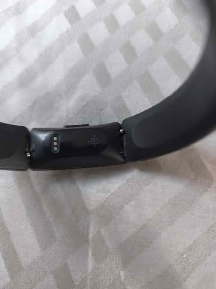 Photo of Fitbit charger (Ilford IG1) #2