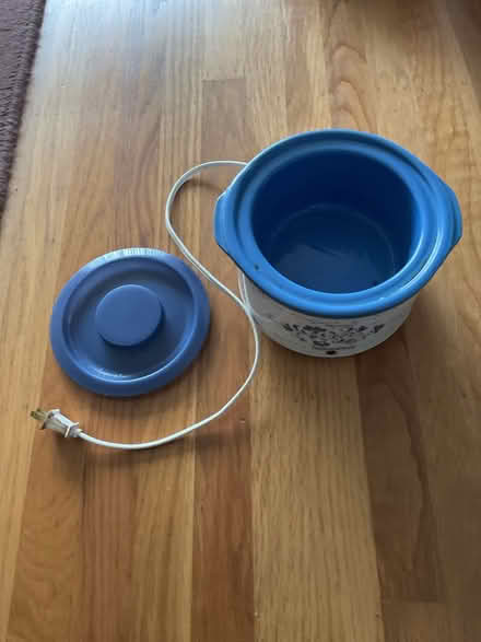 Photo of free I quart slow cooker/crockpot (94086 zip code) #1