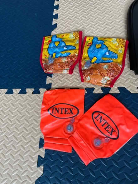 Photo of free Armbands (Newton/novena) #1