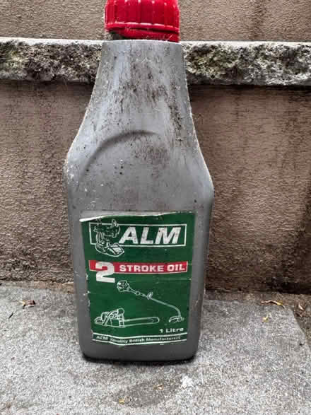 Photo of free ALM 2-Stroke Oil (1L, part-used) (SE15 Peckham) #1