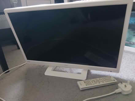 Photo of free White Alba TV integrated DVD player (Fort Pitt ME1) #1