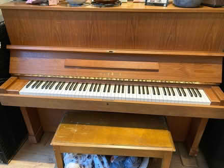 Photo of free Yamaha Upright Piano & Bench (Wimbledon SW19) #1