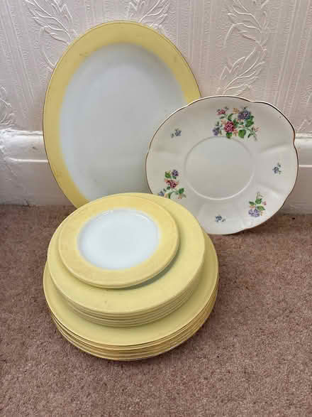 Photo of free Dinner Plates, serving plates (Hazel Grove SK7) #2