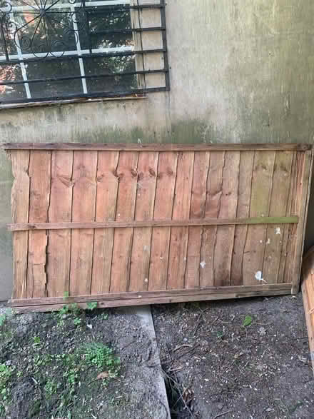 Photo of free Fence panels - need some fixing (Kirkstall LS6) #3