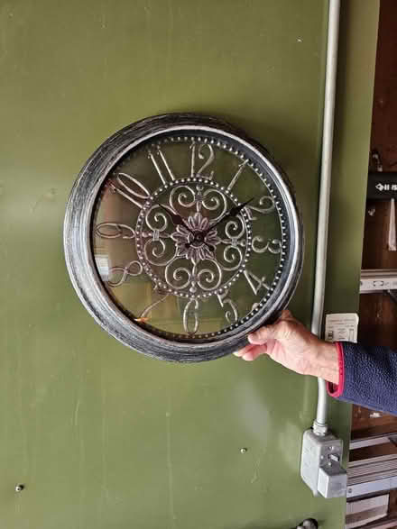 Photo of free Wall clock (South San Francisco) #1
