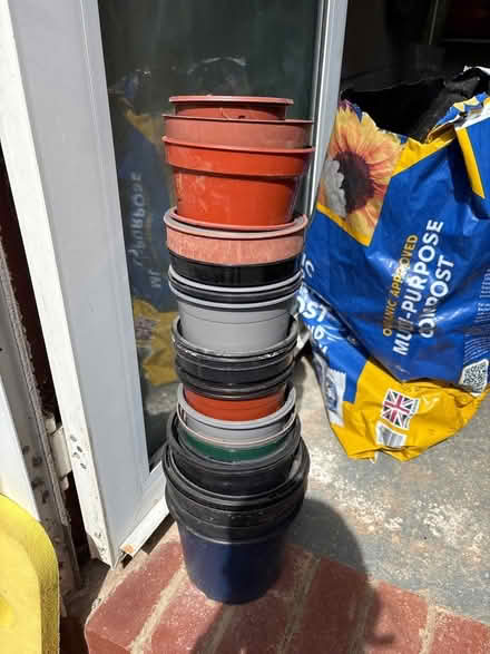 Photo of free Plastic plant pots (Waterlooville PO8) #1
