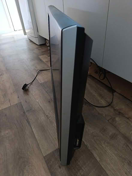 Photo of free 30" television (New Alresford SO24) #2