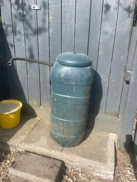 Photo of free water butt (Axminster Flax Meadow EX13) #1