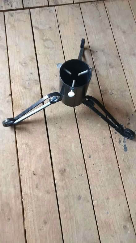 Photo of free Christmas tree stands (Chingford E4) #2