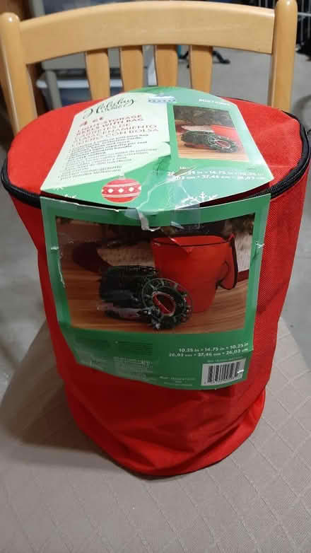 Photo of free 2 Christmas items (In Naugatuck, Ct.) #2