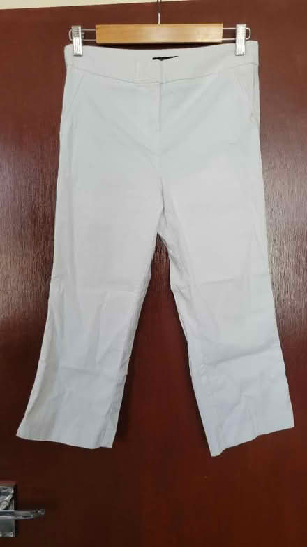 Photo of free Size 8 white cropped trousers (Southend, SS1) #1