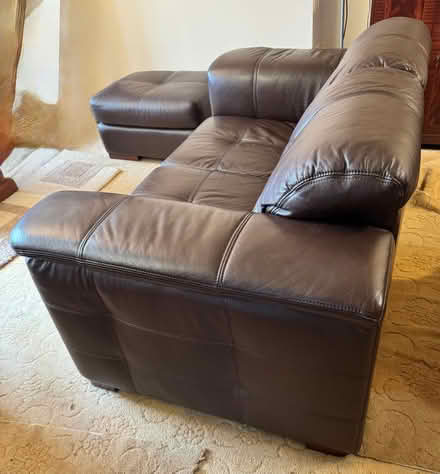 Photo of free 3 + 2 Seater brown leather sofa (Frodingham DN16) #2