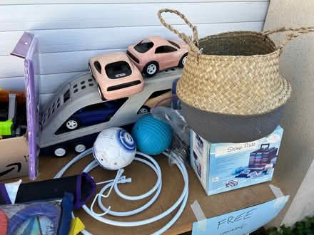Photo of free Assorted items looking for new home (Harlington LU5) #4