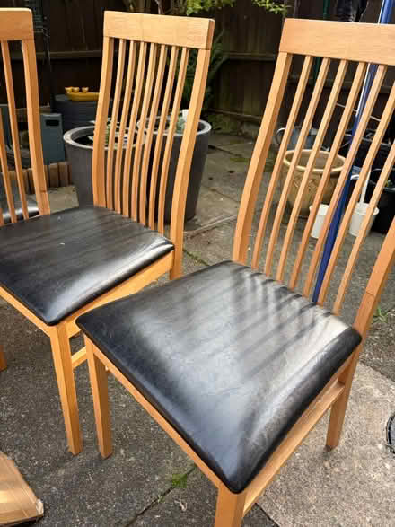 Photo of free Extendable dining table and chairs (WA4) #3