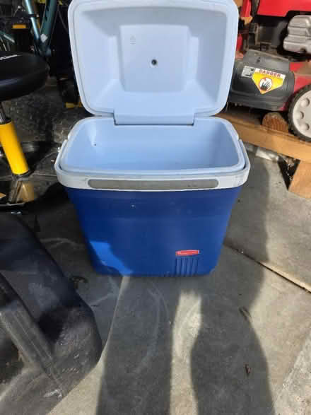 Photo of free Coleman cooler (120th and Holly) #1