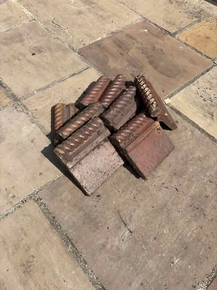 Photo of free 8 Victorian border edge tiles (Sale M33) #1