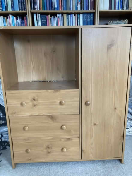 Photo of free Dresser (Near Eubank Costco) #1