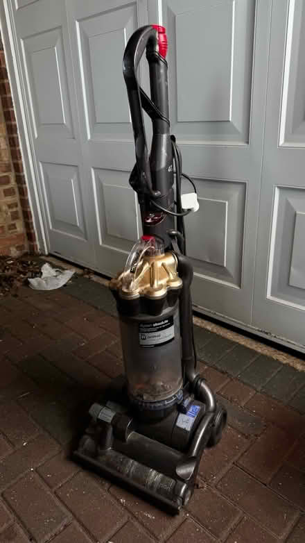 Photo of free Dyson DC27 Animal, working (Addlestone/row Town (KT15)) #1