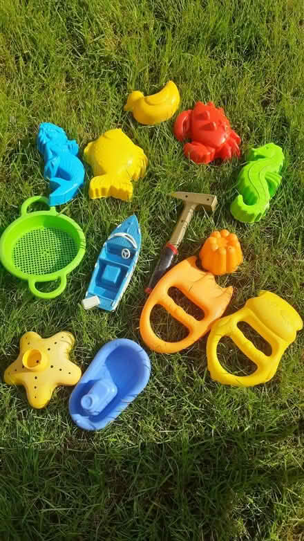 Photo of free Sandpit / Beach toys / moulds (Ipswich IP3) #1