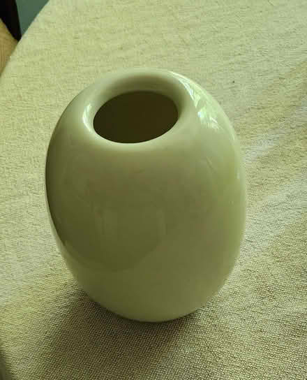 Photo of free Ceramic vase (West Springfield) #1