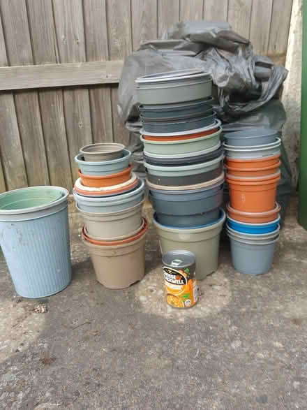 Photo of free Plant pots (Heaton Chapel SK4) #1