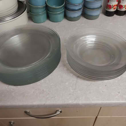 Photo of free Selection glass plates/side plates/bowls (Rose Hill OX4) #1