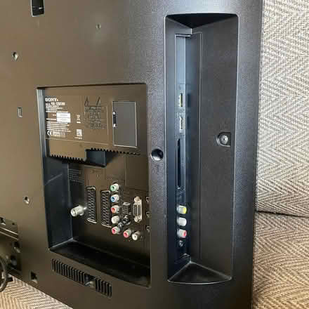 Photo of free 32'' Sony TV (Walthamstow E17) #3