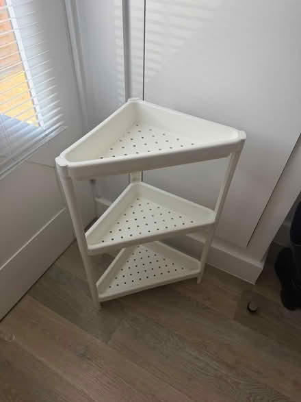 Photo of free Little bathroom storage (Clapham Park SW4) #2