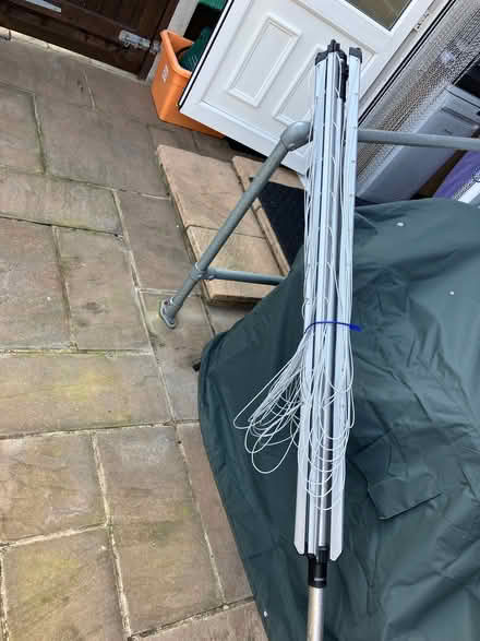 Photo of free Brabantia Lift-o-Matic 50m Rotary Washing Line (Basildon SS14) #4