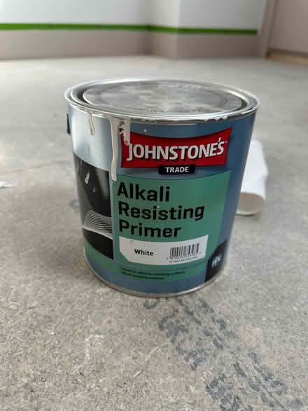 Photo of free white primer paint (Erith DA8) #1