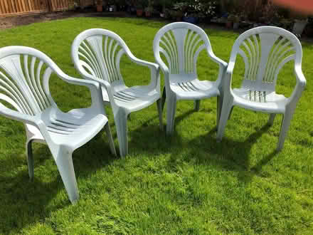 Photo of free Garden table and 4 chairs (GU6) #4