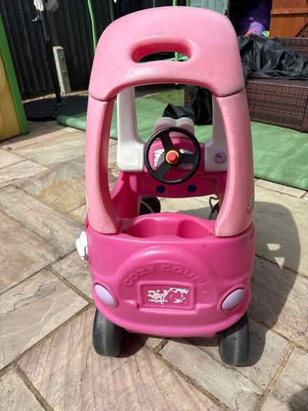 Photo of free Little Tikes pink Cozy Coupe (West Byfleet KT14) #3