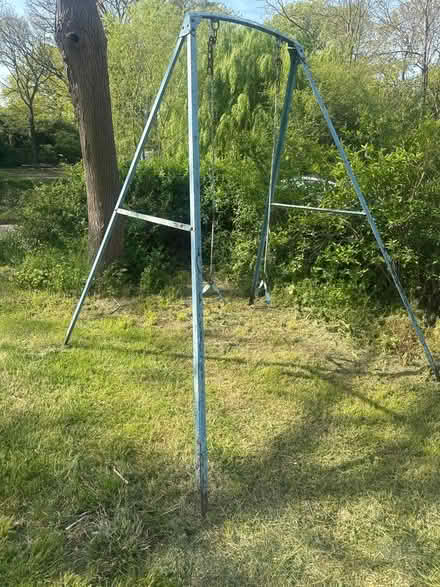 Photo of free Metal swing frame (North Benfleet SS13) #1