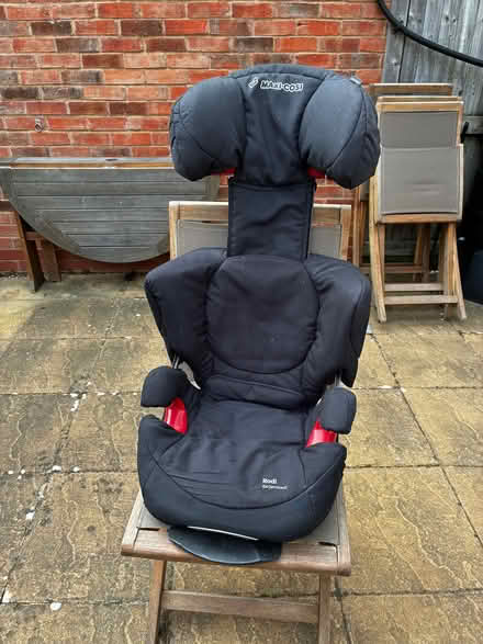 Photo of free Maxi-Cosi Rodi (air) Protect Group 2/3 Car Seat (Shurdington GL51) #3