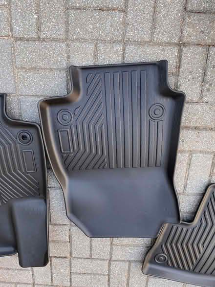 Photo of free Curb alert - Car mats, never used (Carlingwood area) #3