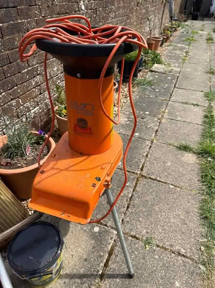 Photo of free Leaf and wood garden shredder (LU1 stockwood park) #1