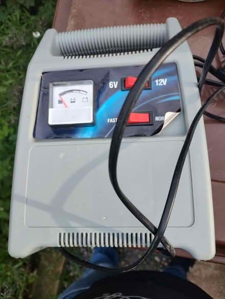 Photo of free Car/12v Battery Charger (Hatfield, AL10) #1