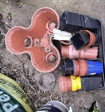 Photo of free Pots and lables (LE3 area) #1