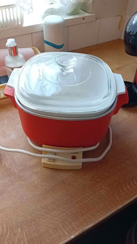 Photo of free Old Slow Cooker (Homerton E9) #1