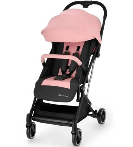 Photo of toddler girl's stroller (Crown street RG1) #1