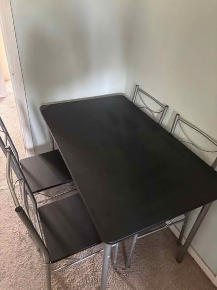 Photo of free 4 Seater Dining Room Table & Chairs (LU7) #2