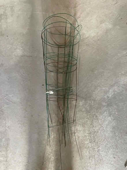 Photo of free Tomato cages (Kennedy/16th in Markham) #1
