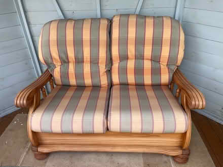 Photo of free Summerhouse sofa Kennington (Oxford OX2) #1