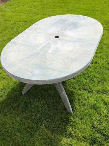 Photo of free Garden table and 4 chairs (GU6) #3