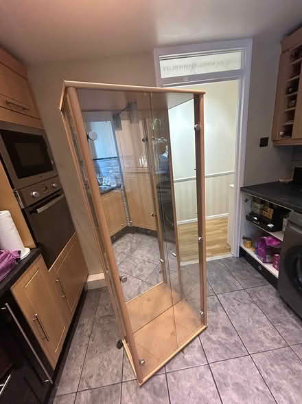 Photo of free Glass cabinet (Gu149dg) #2