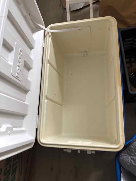 Photo of free Igloo Ice chest (Bella Vista) #3
