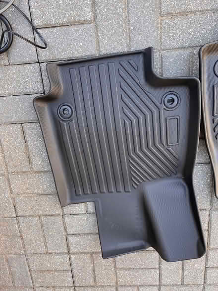 Photo of free Curb alert - Car mats, never used (Carlingwood area) #2