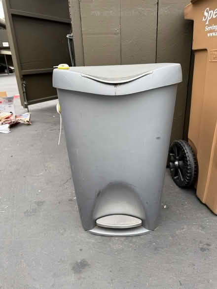 Photo of free Large gray step-open trash can (1075 Valencia Avenue) #1