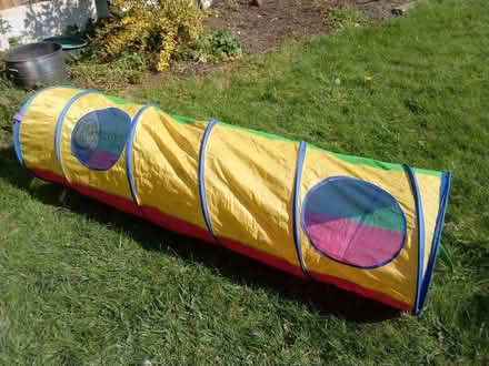 Photo of free Play tunnel (St John's Wakefield) #2