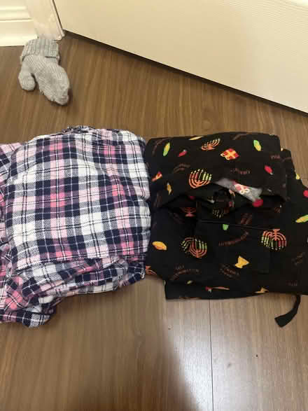 Photo of free Teen/Young Women's clothing (Mississauga (East Credit)) #1